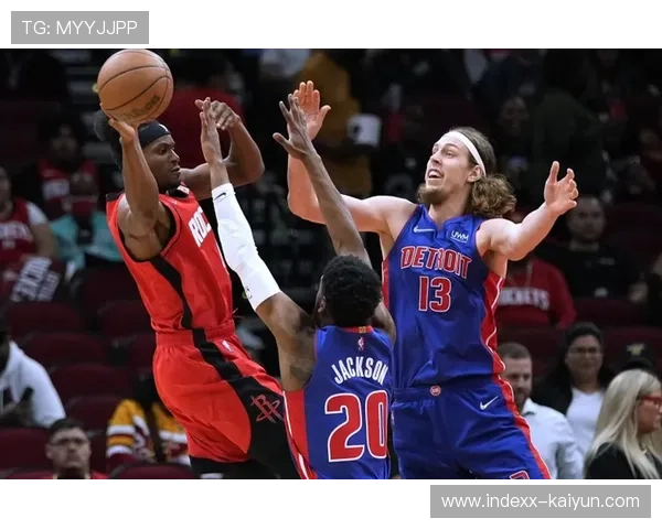洛里昂门神扑救瞬间，球队不败纪录背后的功臣